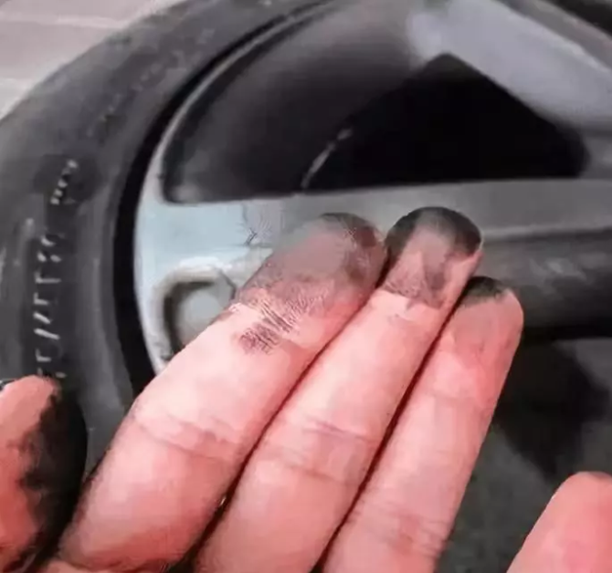 剎車片到底要不要換？三分鐘告訴你答案！