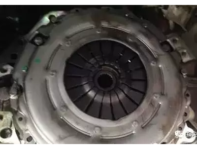 行車無力？也許就是離合器片出了問題。